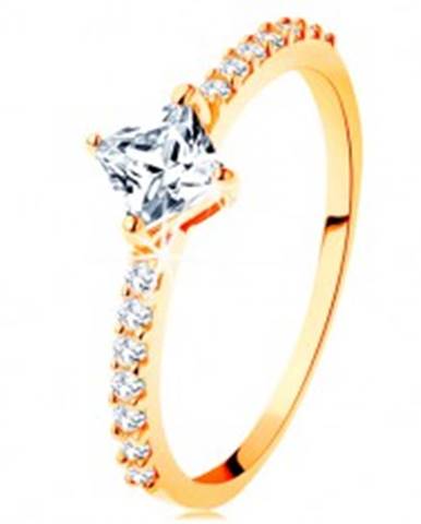 Zlatý prsteň 585 - číry zirkónový štvorček, trblietavé línie na ramenách - Veľkosť: 49 mm