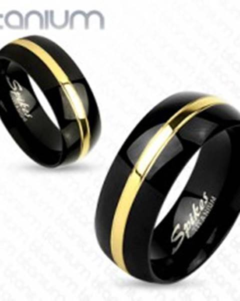Dvojfarebný prsteň z titánu, čierny oblý povrch, pás zlatej farby, 6 mm - Veľkosť: 49 mm