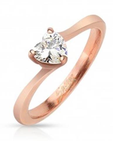 Lesklý oceľový prsteň medenej farby, číre zirkónové srdiečko - Veľkosť: 47 mm