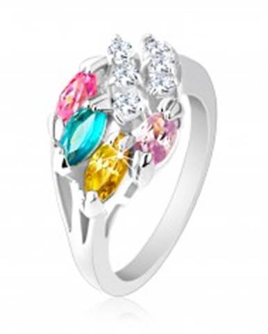 Lesklý prsteň striebornej farby, farebné zirkónové zrnká, číre zirkóniky - Veľkosť: 49 mm